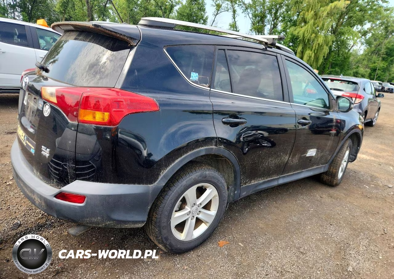 2013 Toyota Rav4 Xle VIN:2T3RFREV3DW113764 - 3