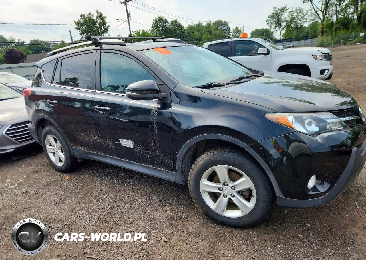 2013 Toyota Rav4 Xle VIN:2T3RFREV3DW113764 - 4