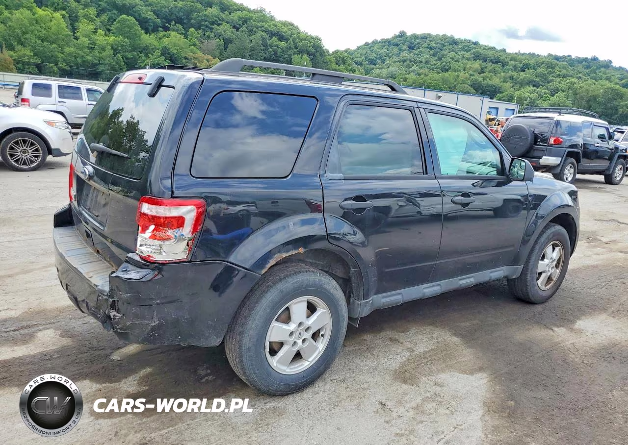 2010 Ford Escape Xlt VIN:1FMCU0D75AKD06508 - 3