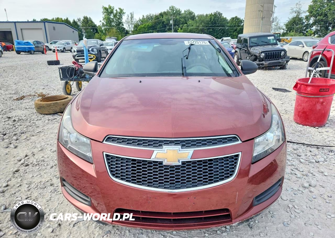 2012 Chevrolet Cruze Ls VIN:1G1PC5SHXC7398411 - 5