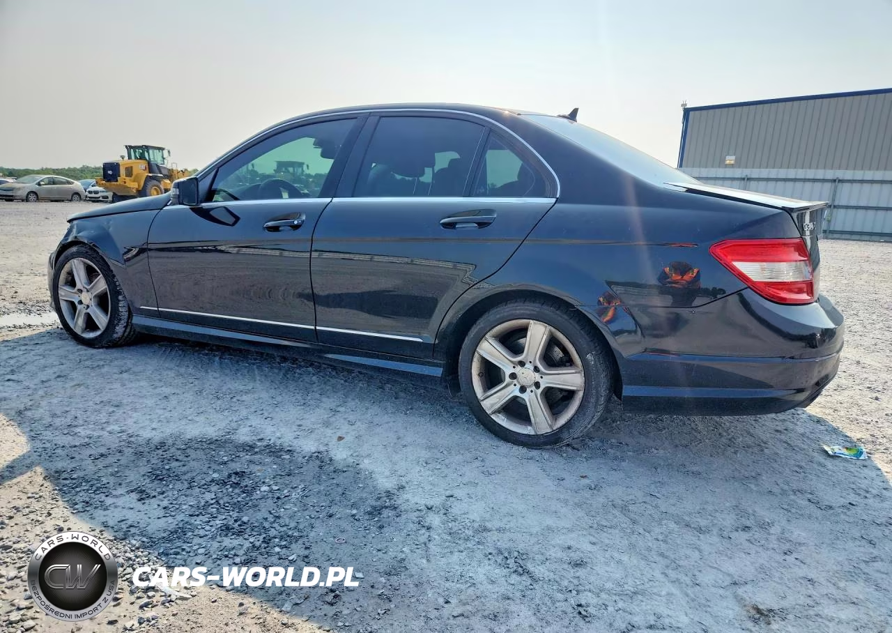 2011 Mercedes-Benz C 300 VIN:WDDGF5EB2BF638762 - 2