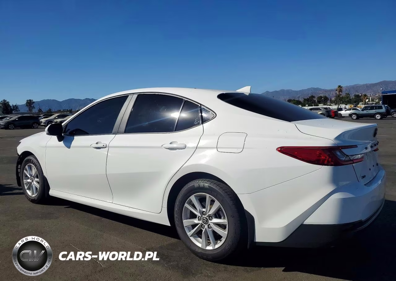 2025 Toyota Camry Le VIN:4T1DAACK9SU561922 - 2