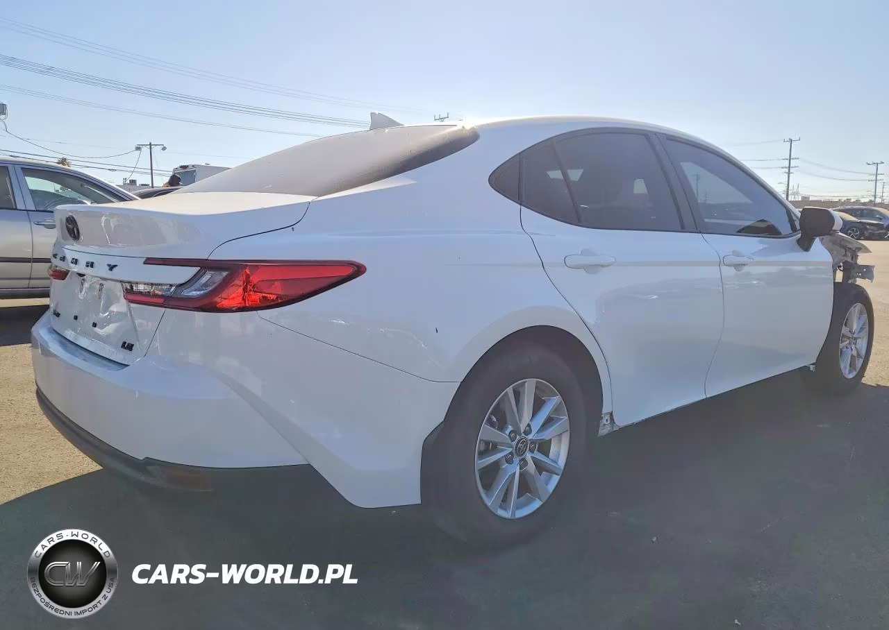 2025 Toyota Camry Le VIN:4T1DAACK9SU561922 - 3