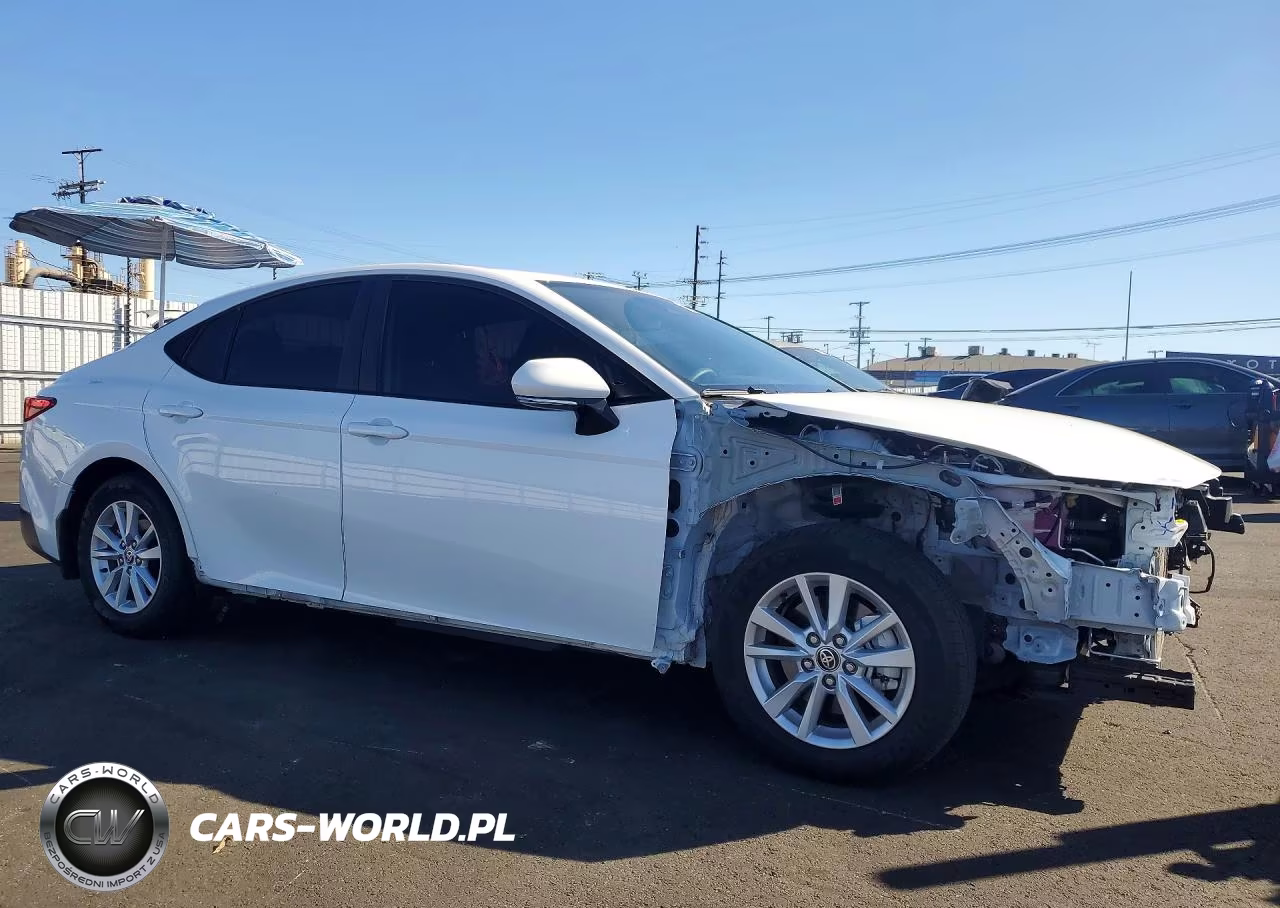 2025 Toyota Camry Le VIN:4T1DAACK9SU561922 - 4