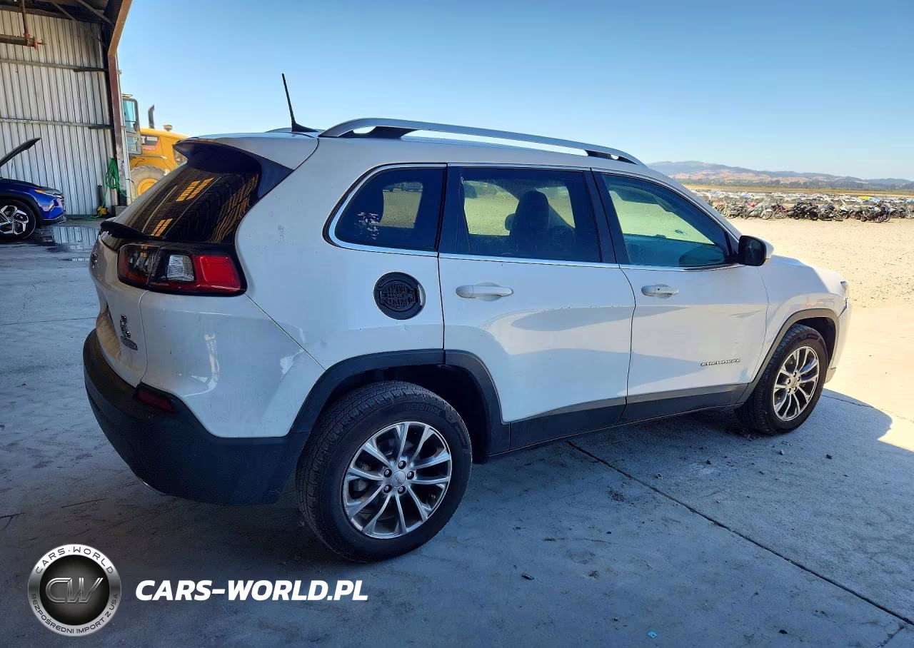 2019 Jeep Cherokee Latitude Plus VIN:1C4PJLLN0KD209691 - 3