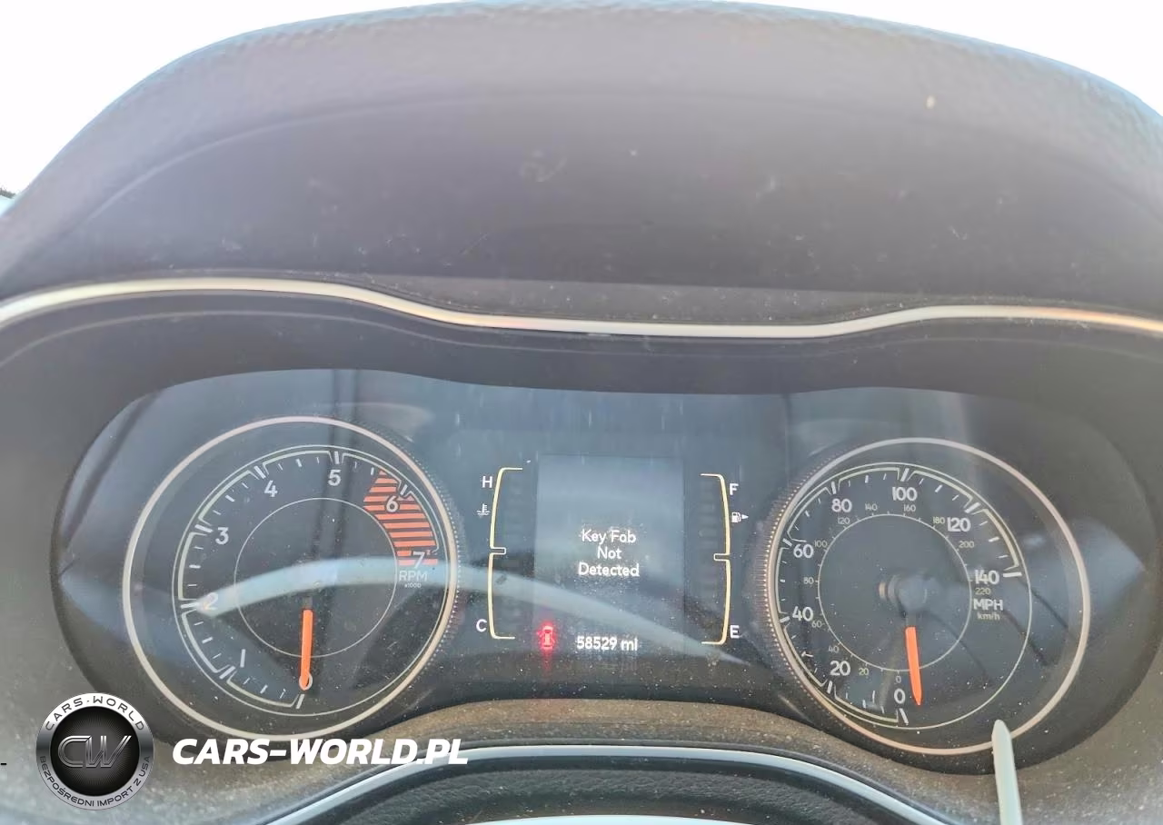 2019 Jeep Cherokee Latitude Plus VIN:1C4PJLLN0KD209691 - 9