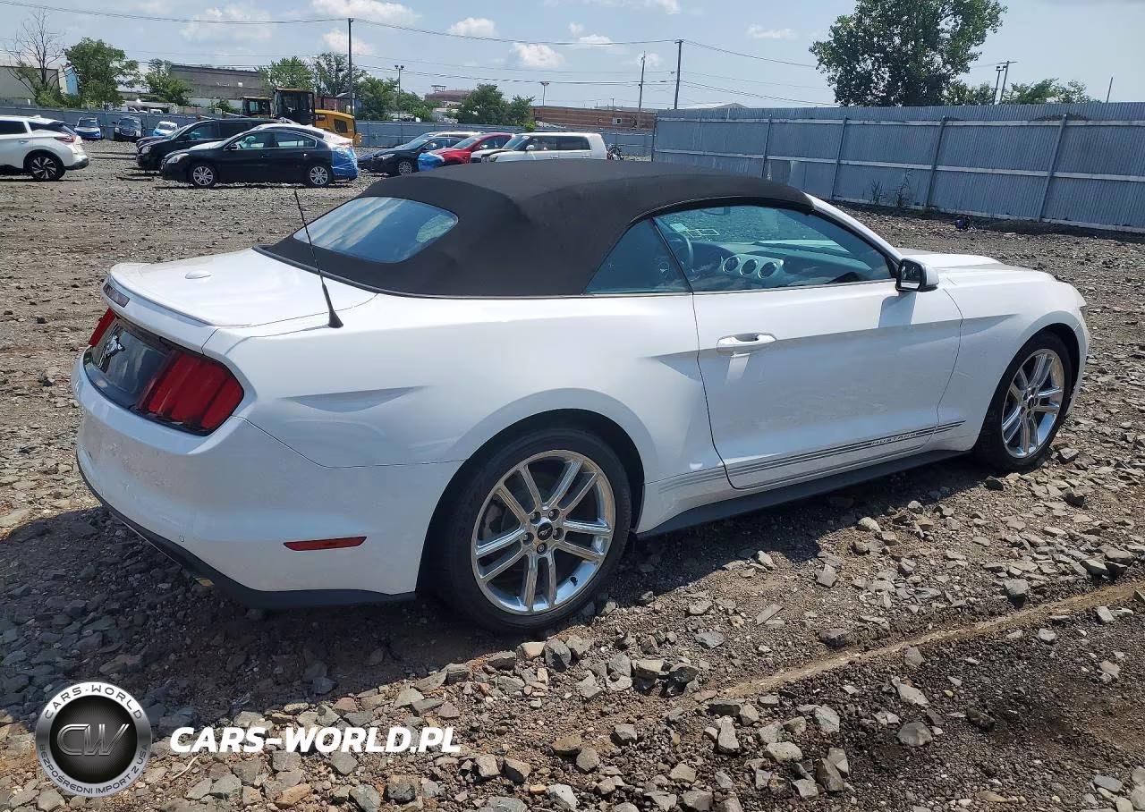 2017 Ford Mustang VIN:1FATP8UH7H5211966 - 3
