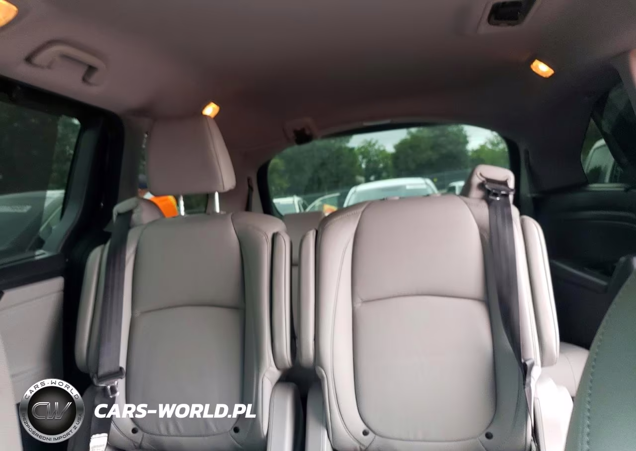 2019 Honda Odyssey Touring VIN:5FNRL6H8XKB118394 - 10