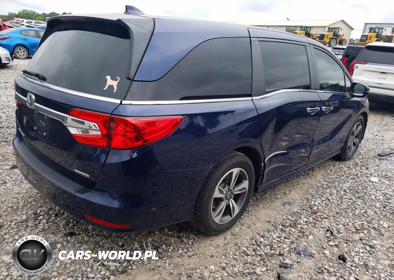 2019 Honda Odyssey Touring VIN:5FNRL6H8XKB118394 - 3