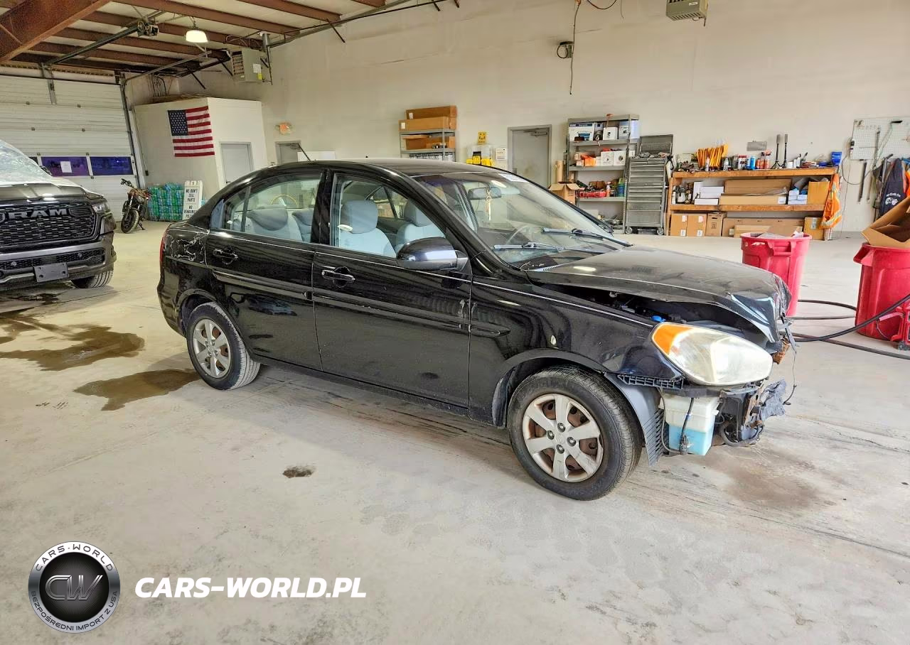 2009 Hyundai Accent Gls VIN:KMHCN46C49U333083 - 4