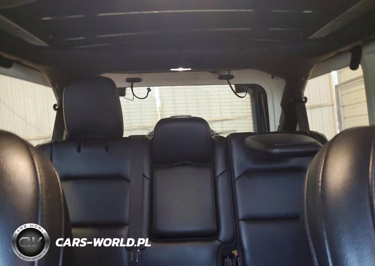2020 Jeep Wrangler Unlimited Rubicon VIN:1C4HJXFNXLW335893 - 10
