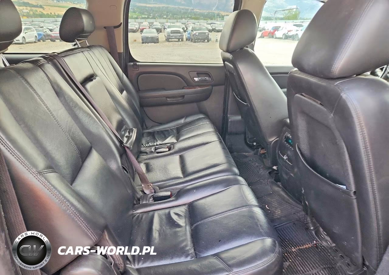 2010 Chevrolet Suburban K1500 Lt VIN:1GNUKJE39AR158121 - 10