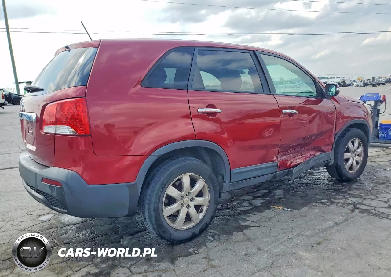 2011 Kia Sorento Lx VIN:5XYKT3A16BG039486 - 3