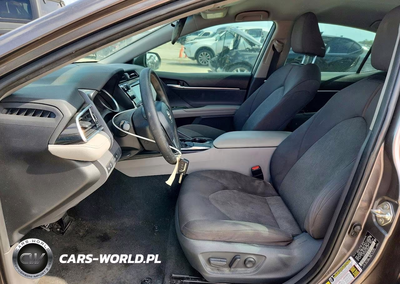 2018 Toyota Camry Le VIN:4T1B11HK5JU082024 - 7
