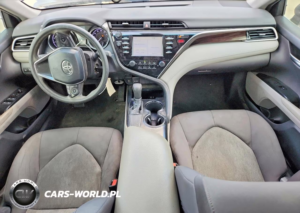 2018 Toyota Camry Le VIN:4T1B11HK5JU082024 - 8