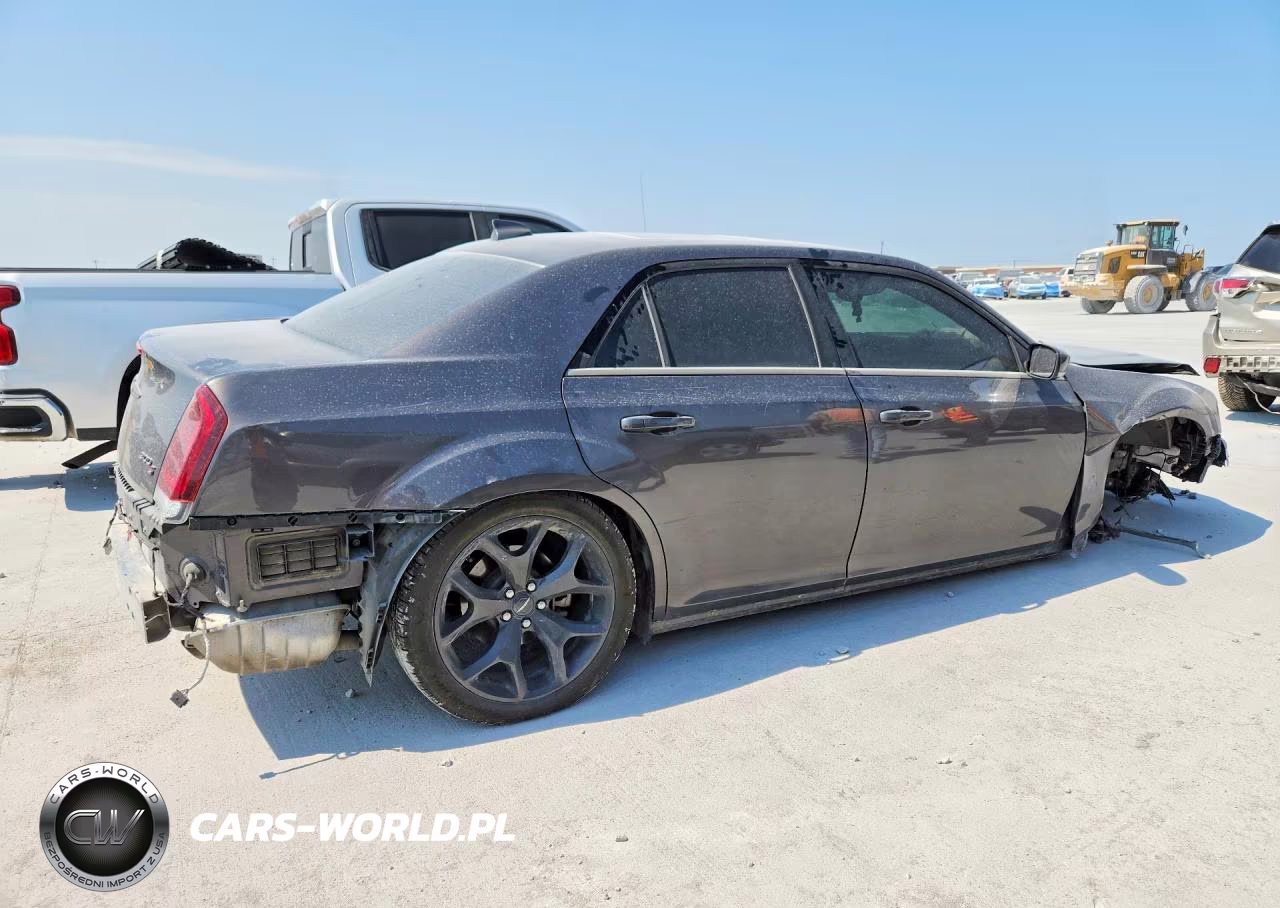 2023 Chrysler 300 S VIN:2C3CCABG5PH556058 - 3