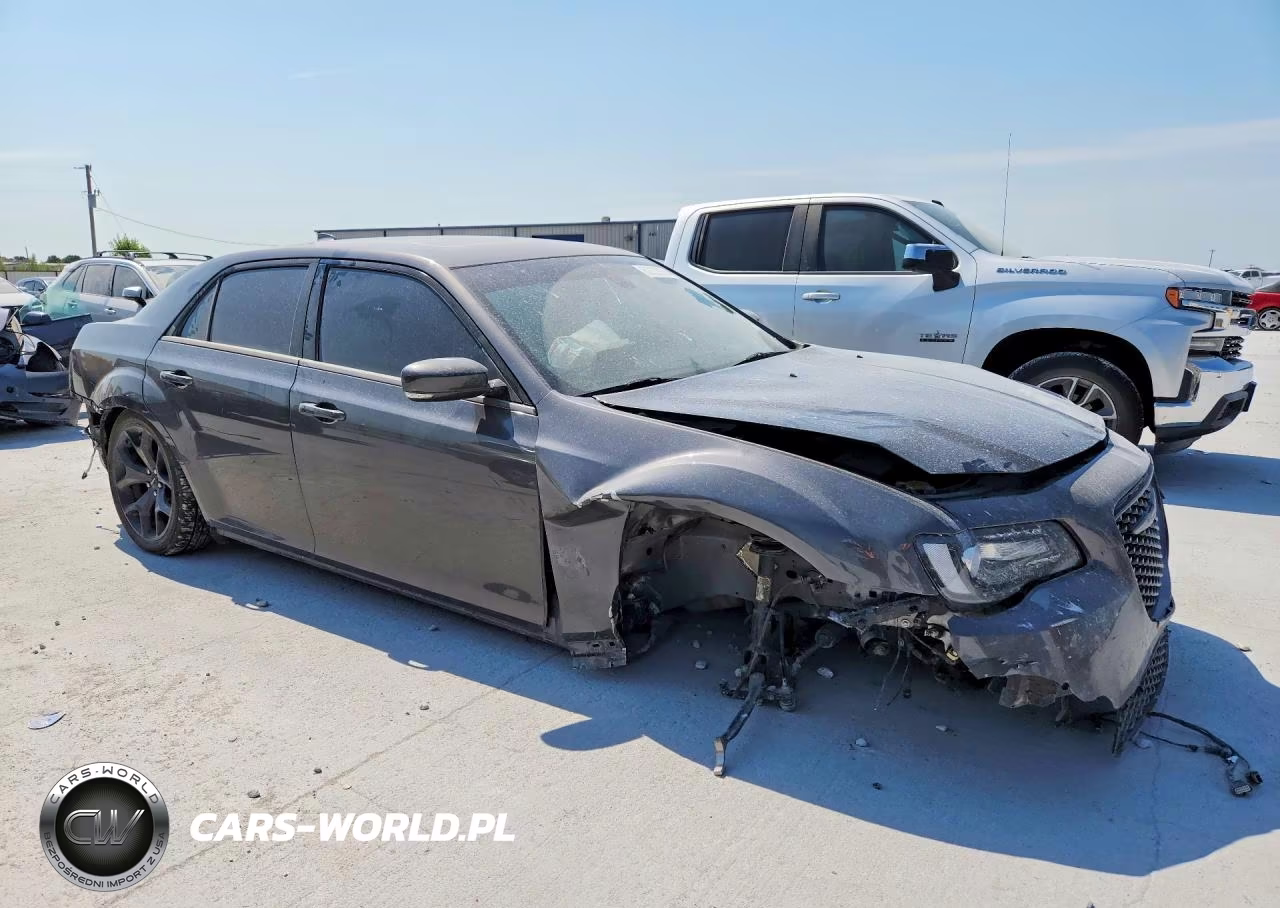 2023 Chrysler 300 S VIN:2C3CCABG5PH556058 - 4