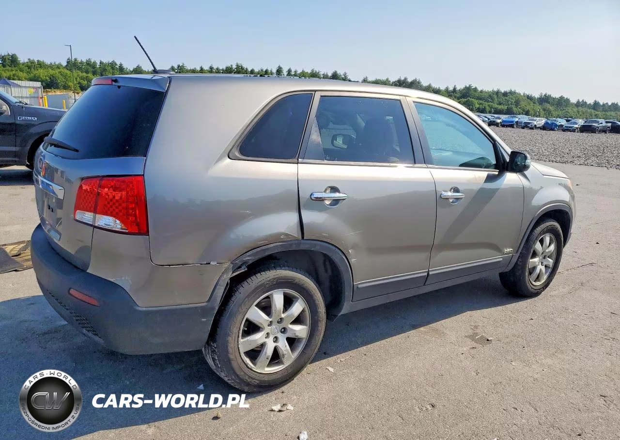 2012 Kia Sorento Lx VIN:5XYKTDA65CG188166 - 3