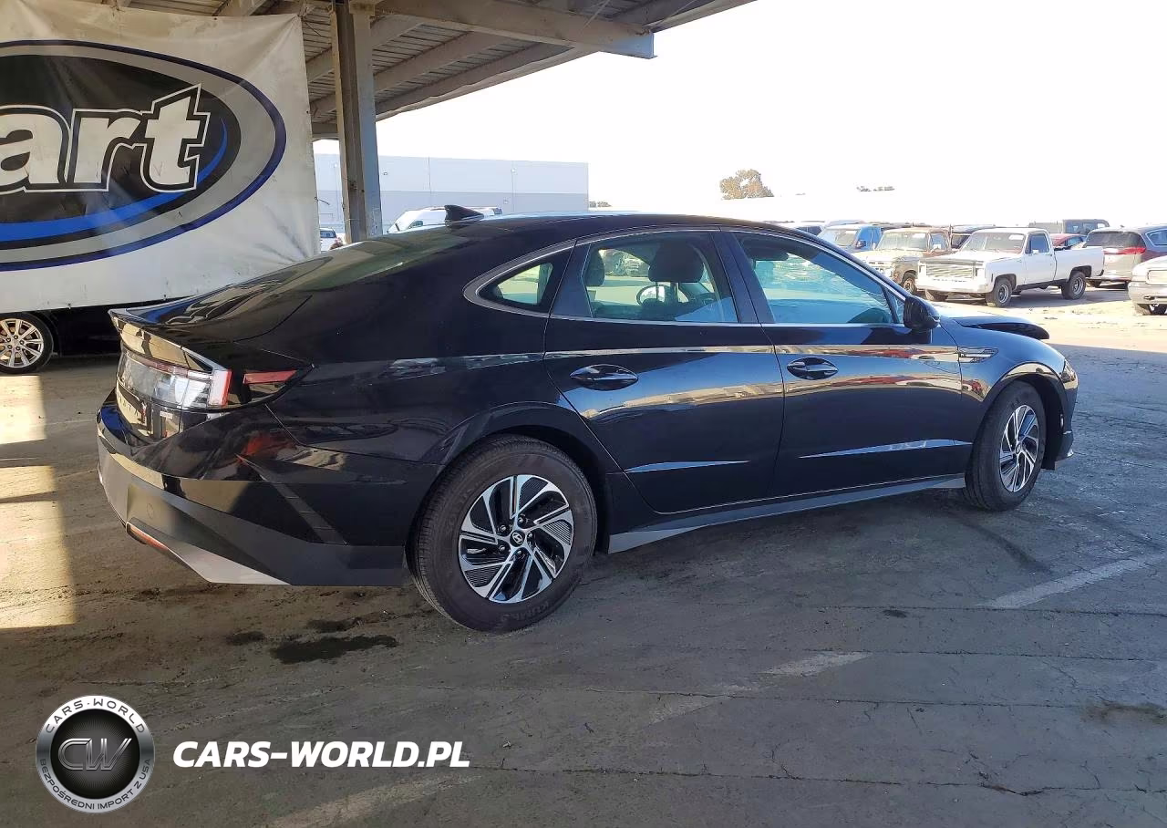 2026 Hyundai Sonata Hybrid Blue VIN:KMHL24JJ9TA155274 - 3
