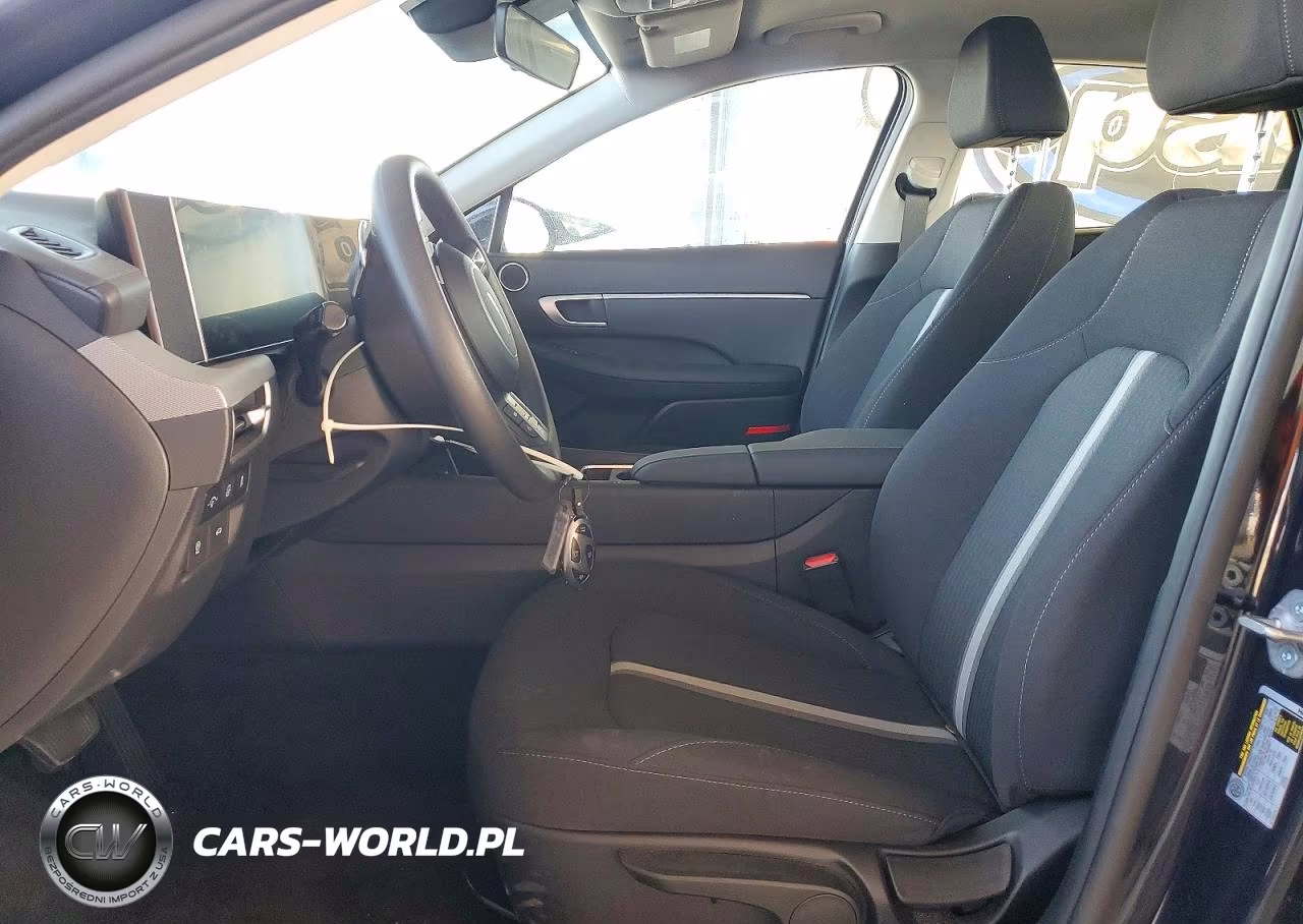 2026 Hyundai Sonata Hybrid Blue VIN:KMHL24JJ9TA155274 - 7