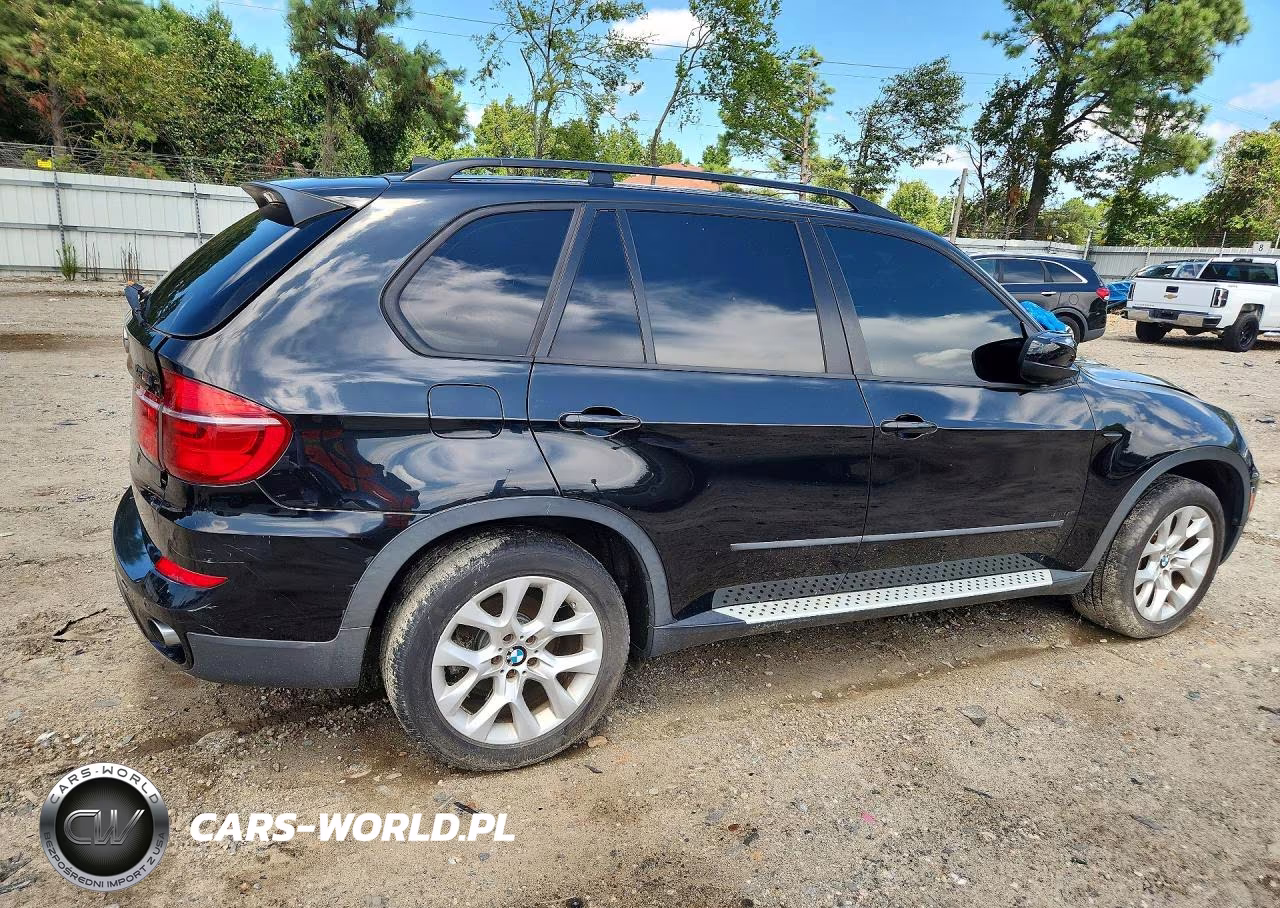 2013 BMW X5 xDrive35I VIN:5UXZV4C58D0B03987 - 3
