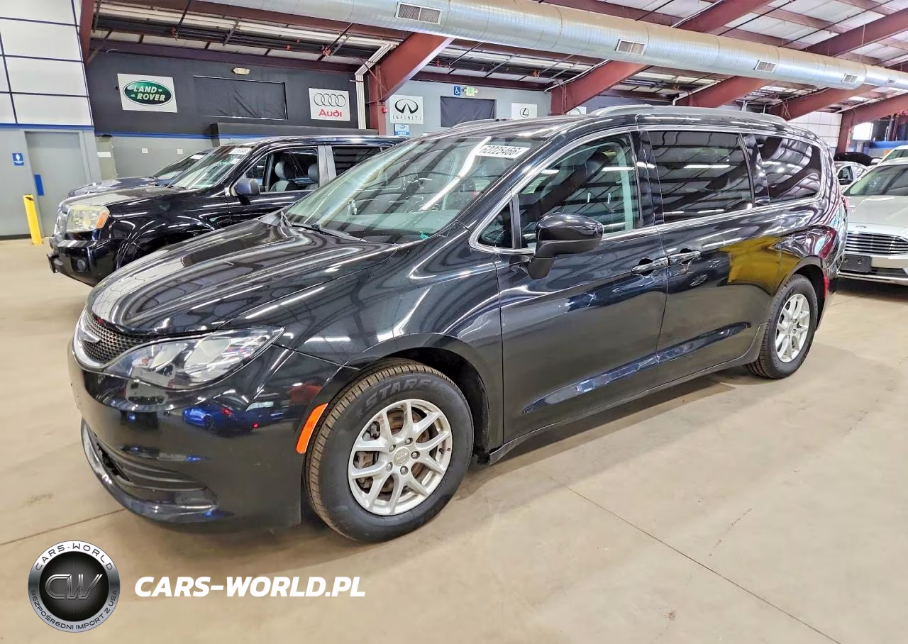2020 Chrysler Voyager Lxi