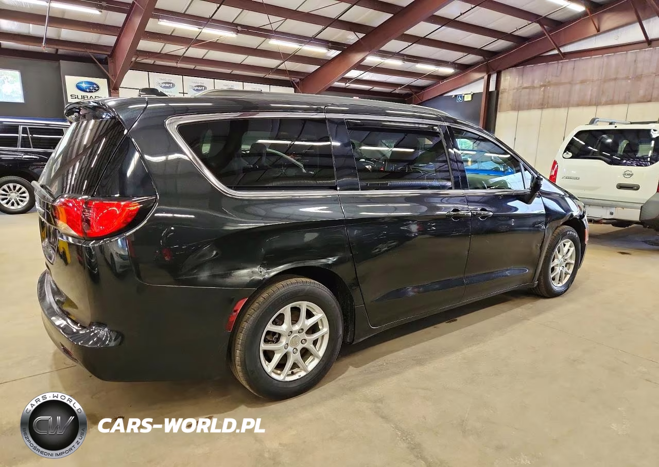 2020 Chrysler Voyager Lxi VIN:2C4RC1DG1LR172477 - 3