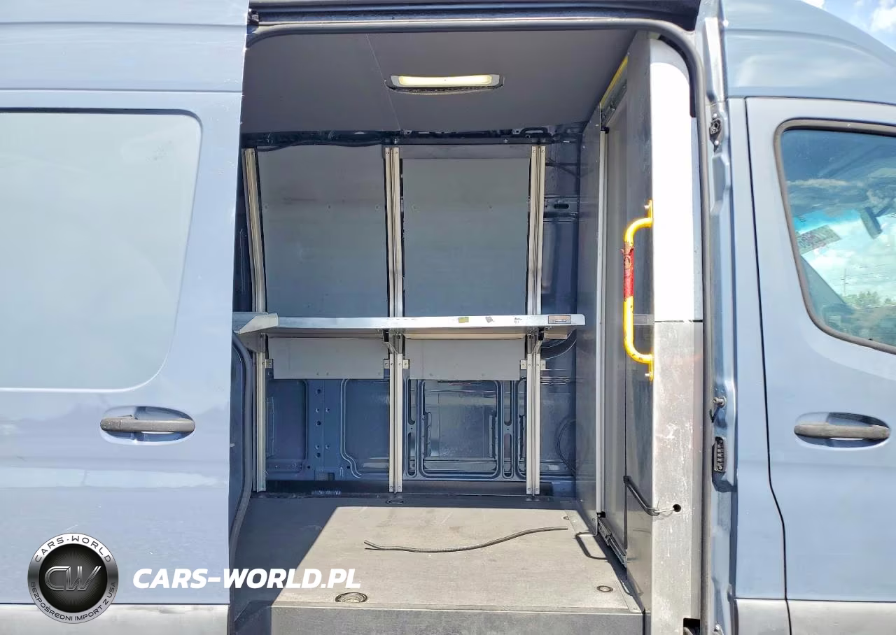 2019 Mercedes-Benz Sprinter 2500-3500 VIN:WD4PF1CD5KP124671 - 11