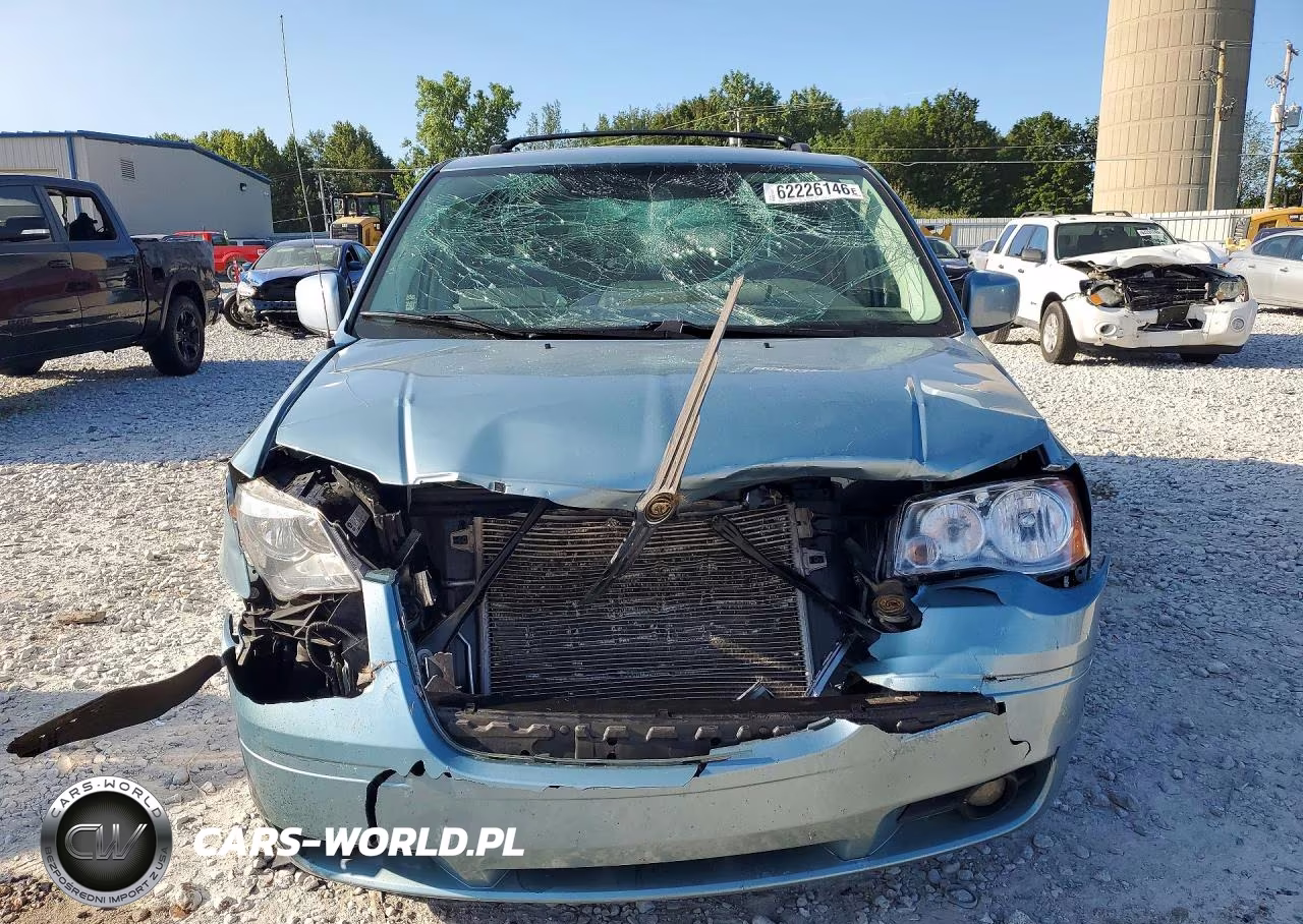 2009 Chrysler Town & Country Touring VIN:2A8HR54X29R566766 - 5