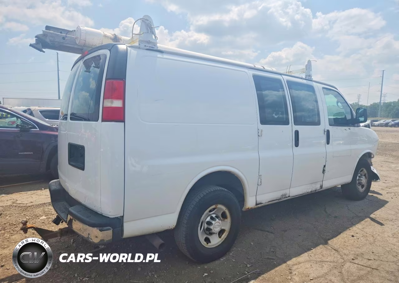 2014 Chevrolet Express G2500 VIN:1GCWGFBA7E1212247 - 3