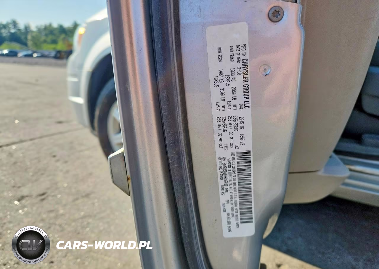 2010 Chrysler Town & Country Touring VIN:2A4RR5D16AR267030 - 13