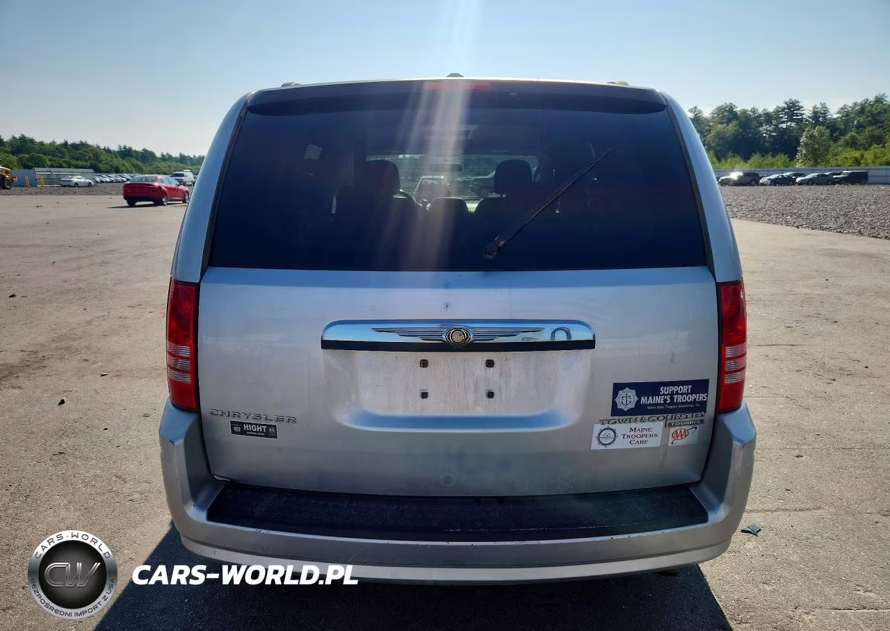 2010 Chrysler Town & Country Touring VIN:2A4RR5D16AR267030 - 6
