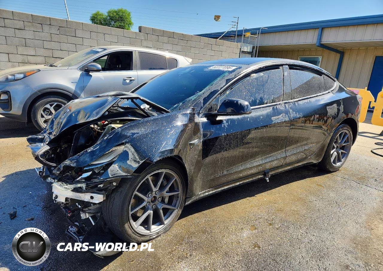 2022 Tesla Model 3 – zdjęcie 1 z 12
