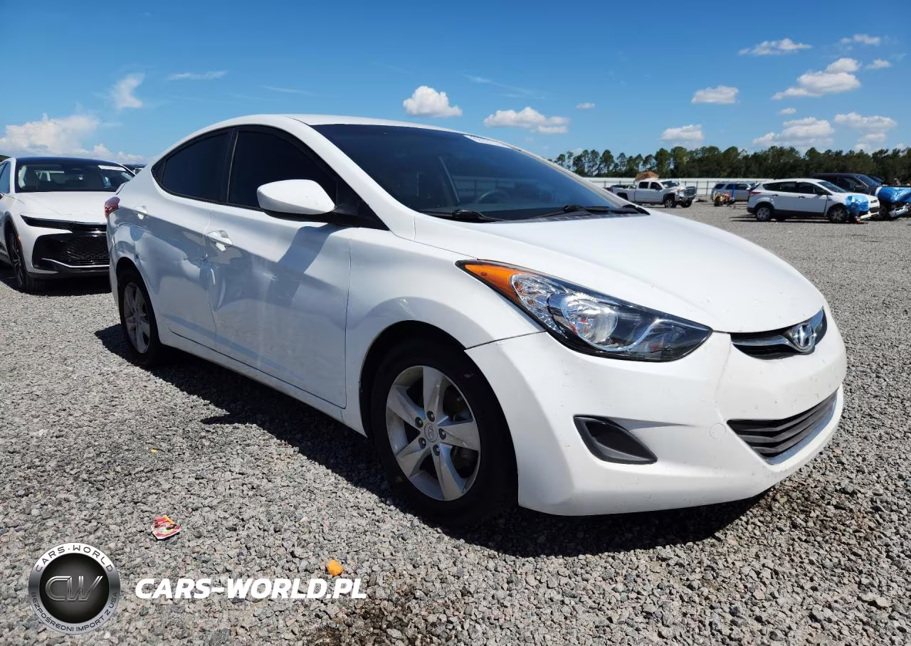 2013 Hyundai Elantra Gls VIN:5NPDH4AEXDH377391 - 4