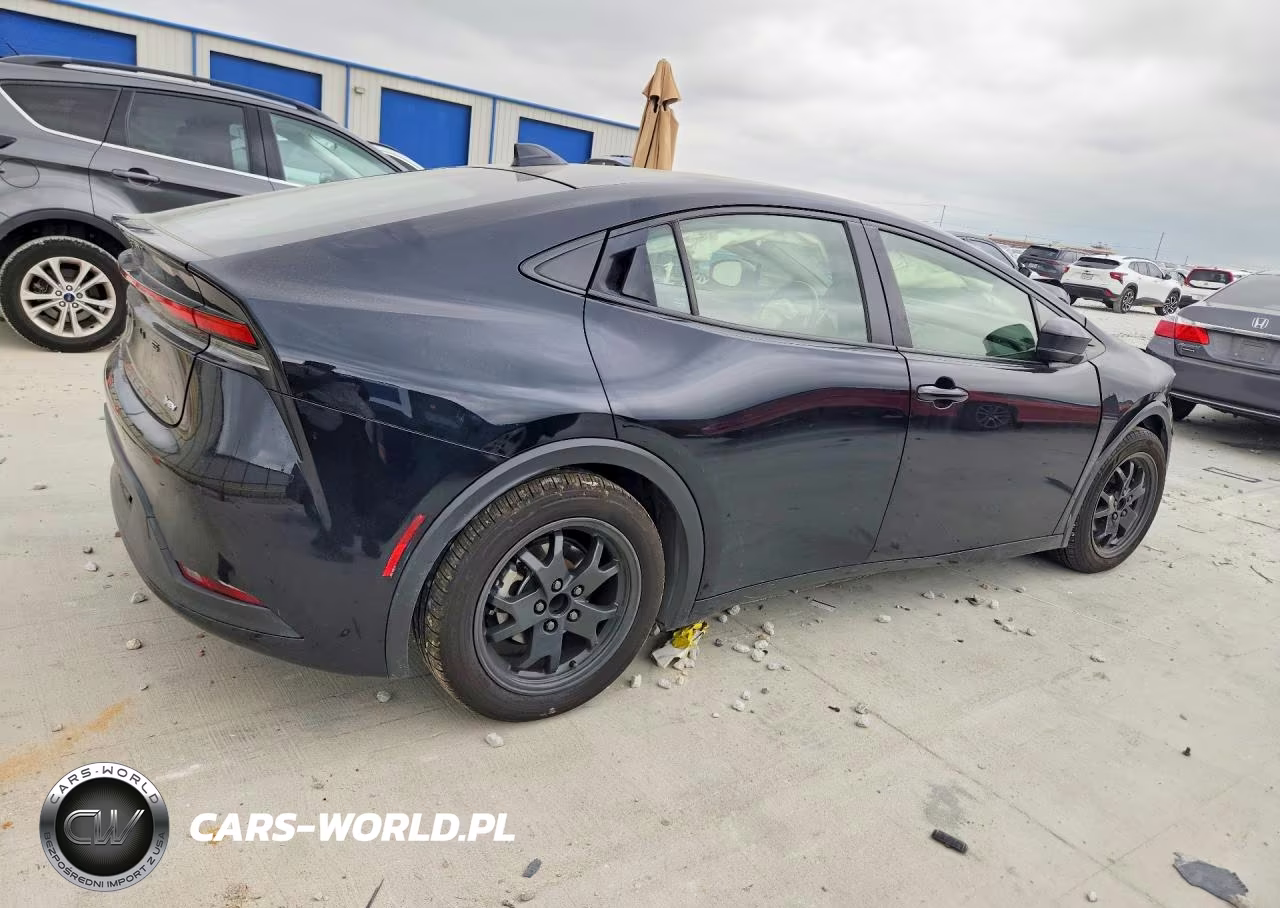 2024 Toyota Prius Le VIN:JTDACAAU2R3024511 - 3