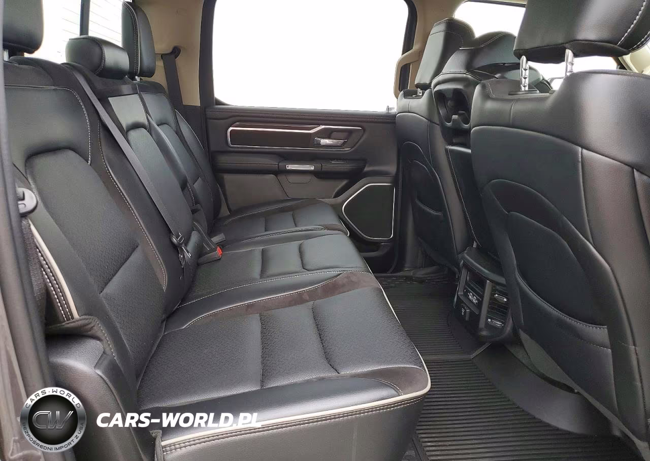 2021 Ram 1500 Laramie VIN:1C6SRFJT7MN599389 - 10