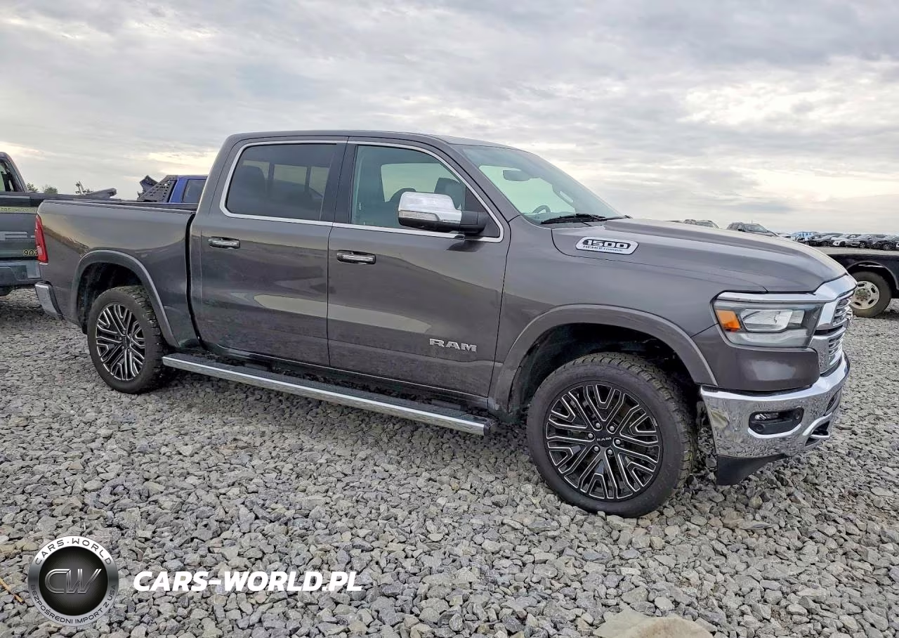 2021 Ram 1500 Laramie VIN:1C6SRFJT7MN599389 - 4