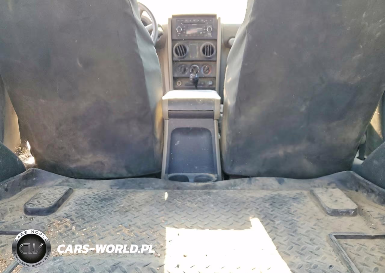2007 Jeep Wrangler X VIN:1J4FA24117L149526 - 10
