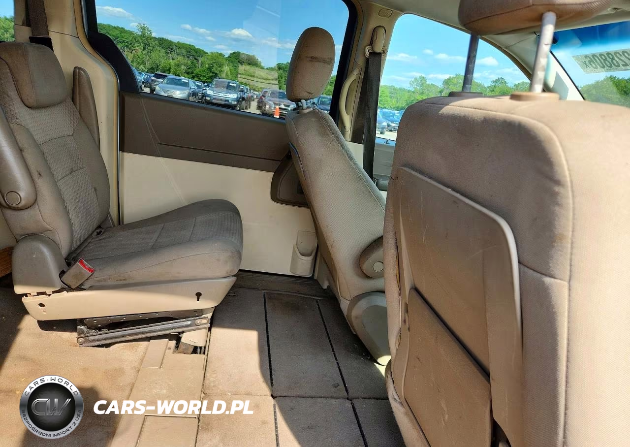 2008 Chrysler Town & Country Touring VIN:2A8HR54PX8R135557 - 11
