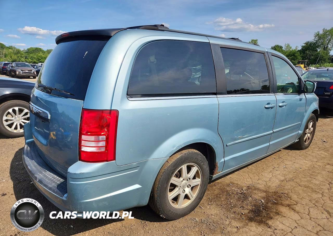 2008 Chrysler Town & Country Touring VIN:2A8HR54PX8R135557 - 3