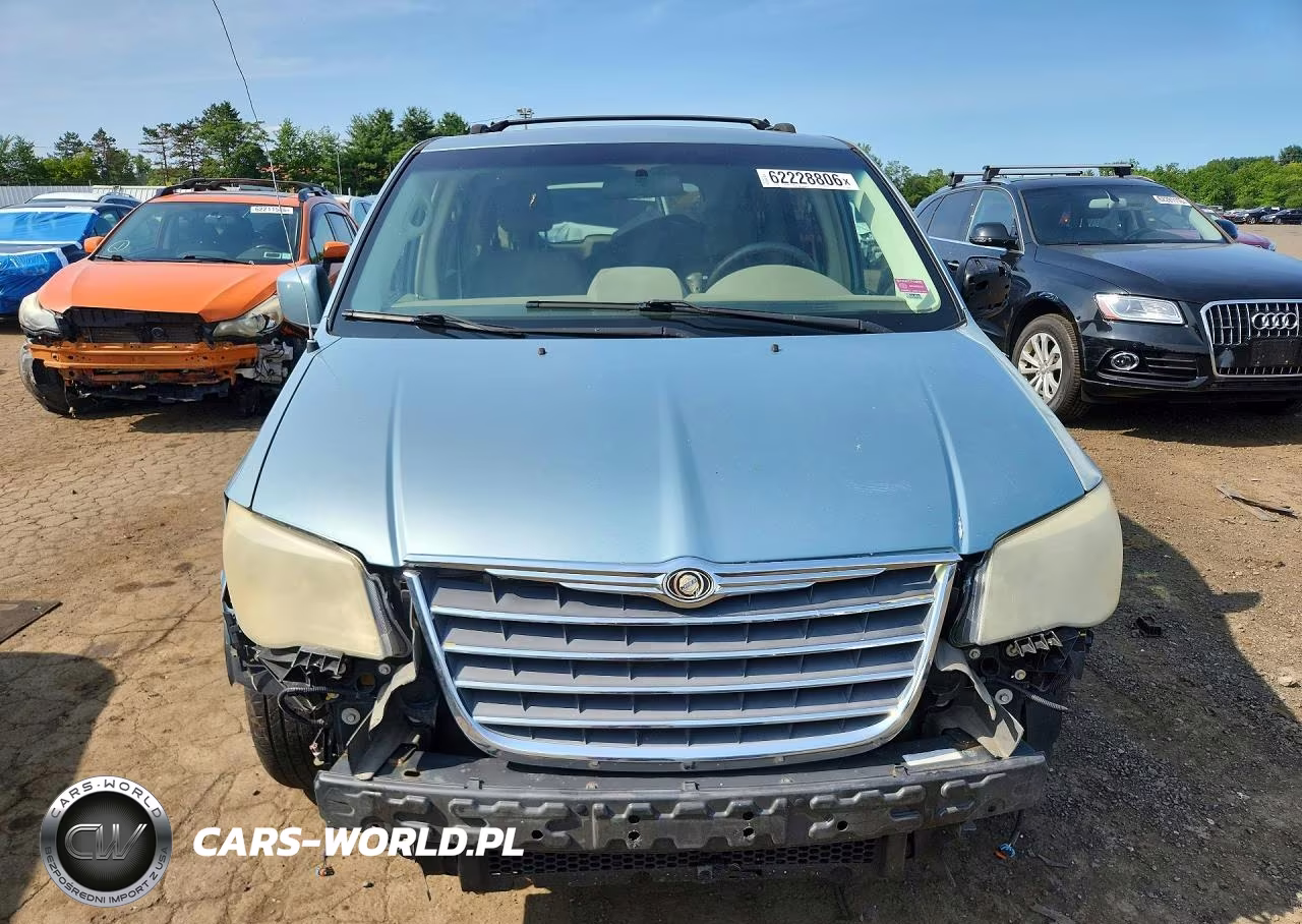 2008 Chrysler Town & Country Touring VIN:2A8HR54PX8R135557 - 5