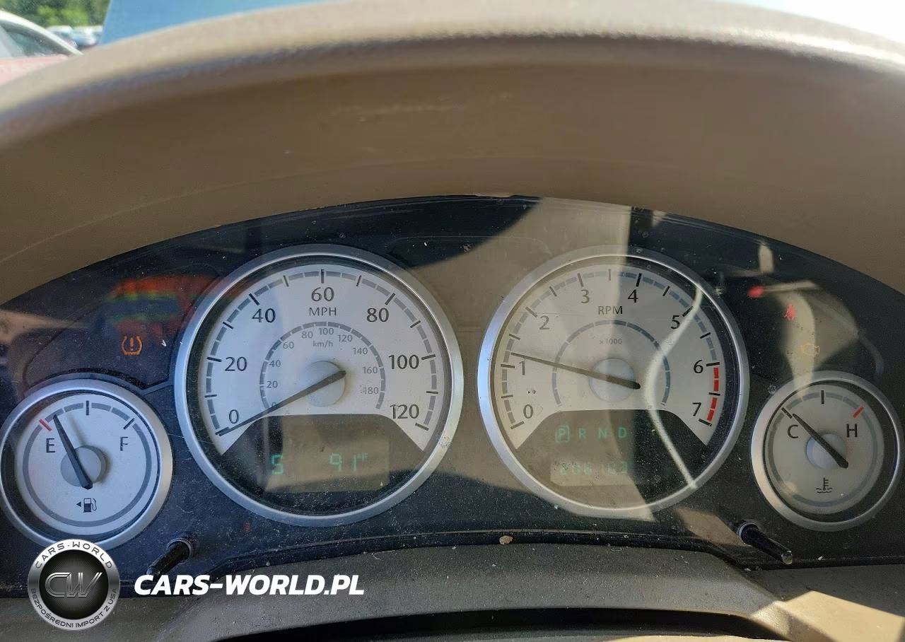 2008 Chrysler Town & Country Touring VIN:2A8HR54PX8R135557 - 9