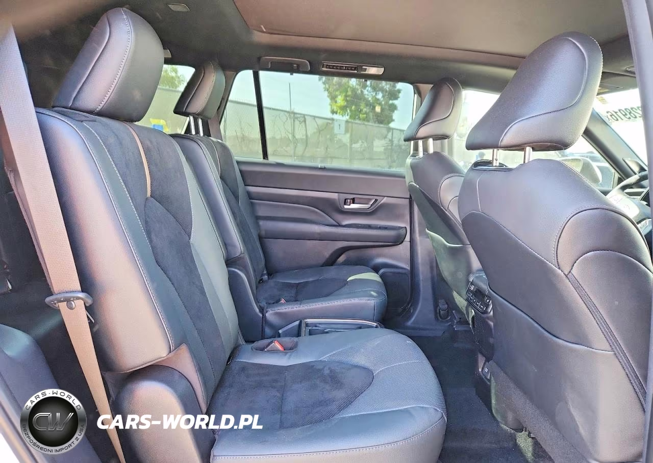 2026 Toyota Grand Highlander Hybrid Max Limited VIN:5TDADAB50TS046713 - 11