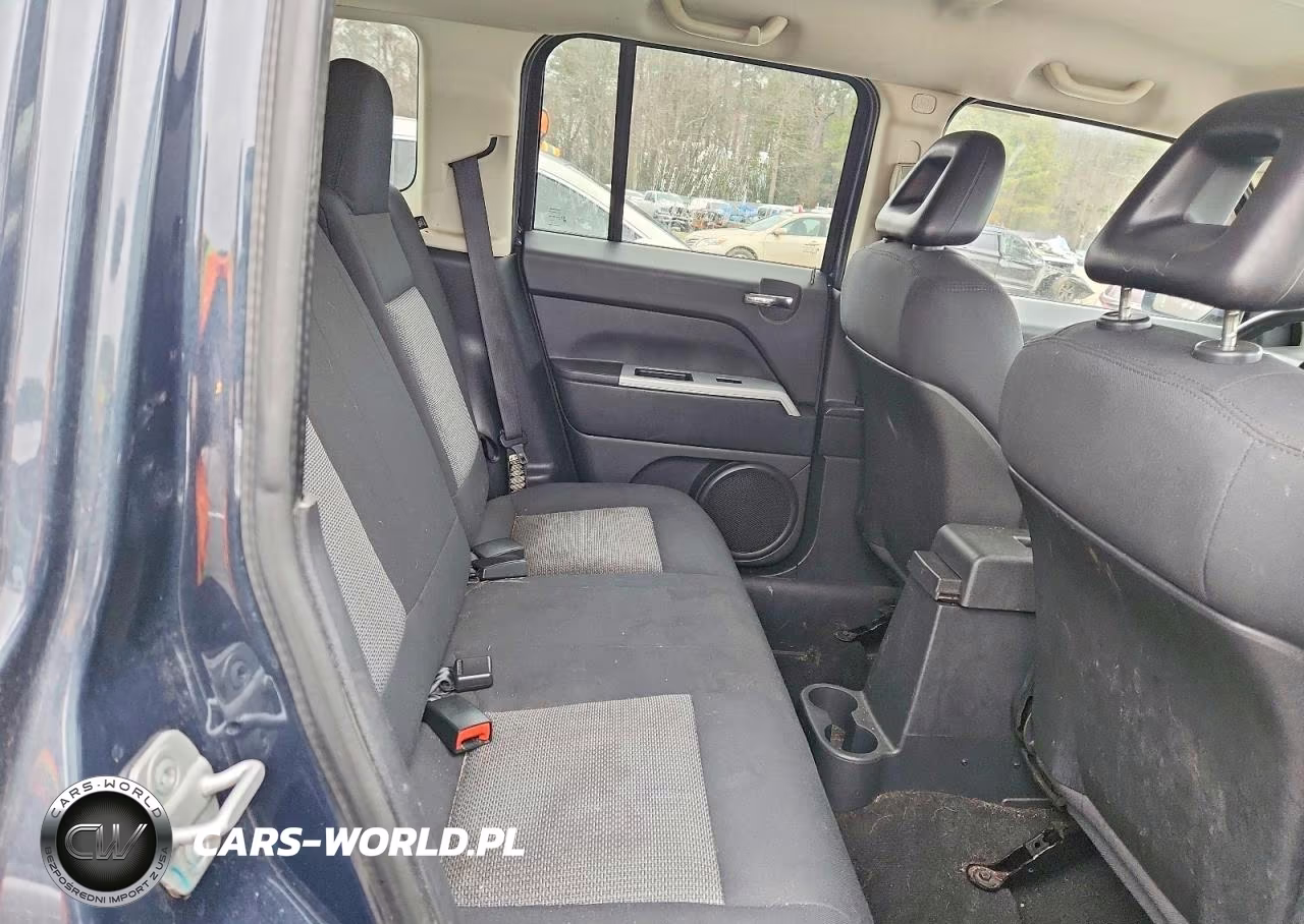 2008 Jeep Patriot Sport VIN:1J8FT28W98D544404 - 11