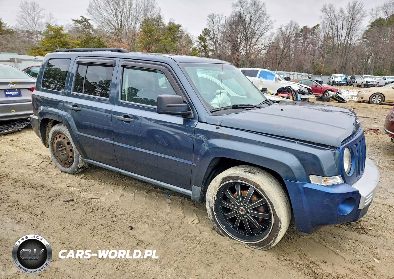 2008 Jeep Patriot Sport VIN:1J8FT28W98D544404 - 4