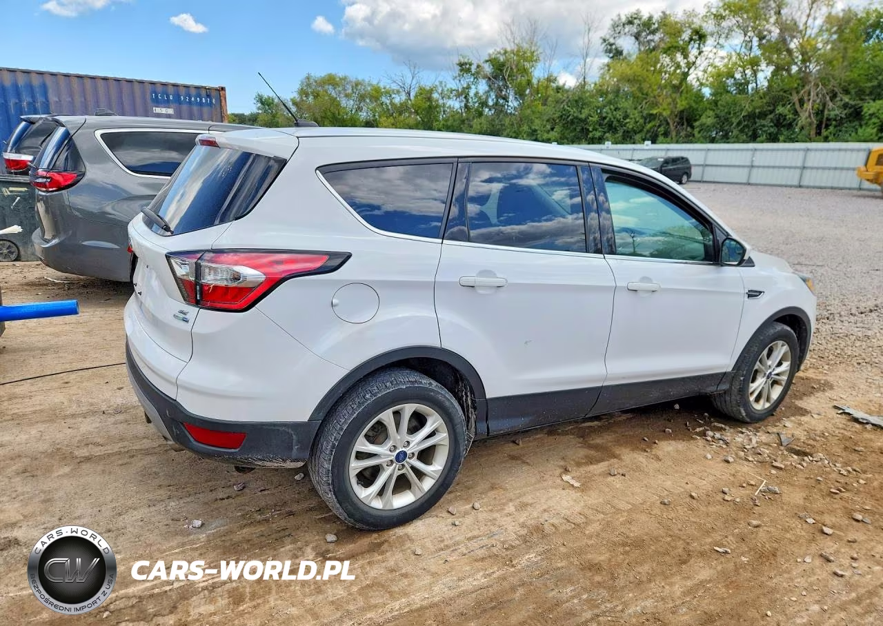 2017 Ford Escape Se VIN:1FMCU9GD0HUC32273 - 3