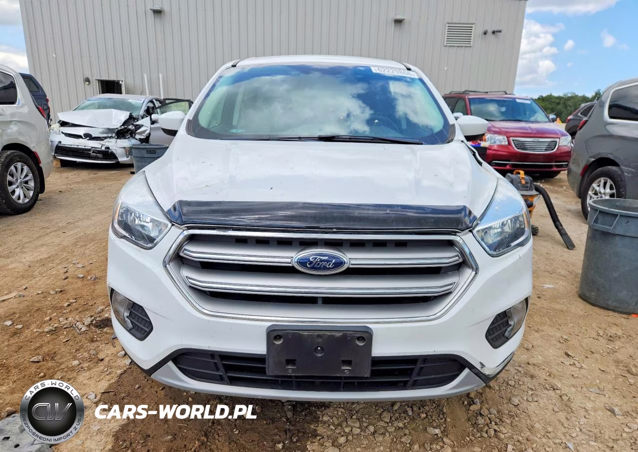 2017 Ford Escape Se VIN:1FMCU9GD0HUC32273 - 5