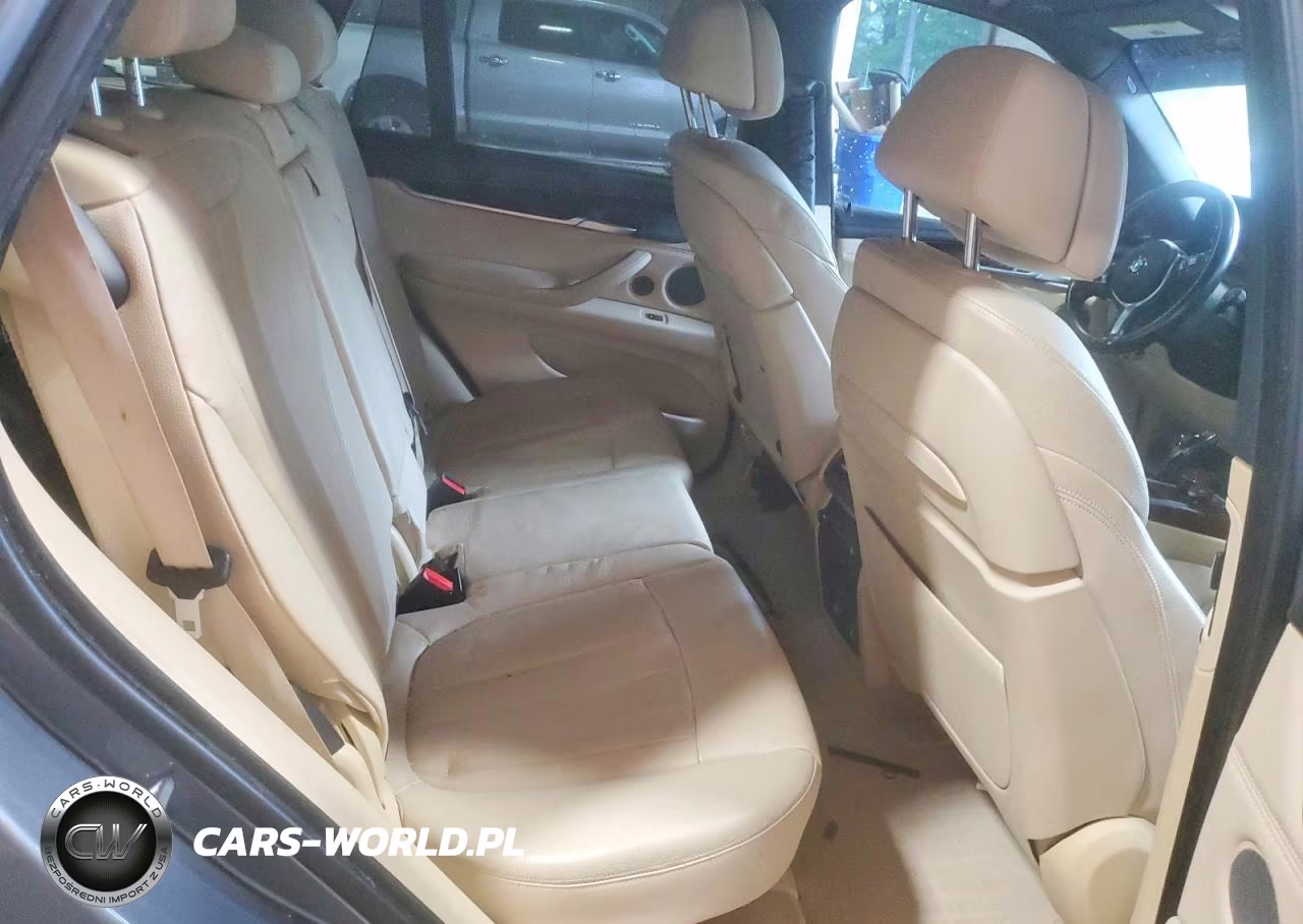 2015 BMW X5 xDrive50I VIN:5UXKR6C57F0J79136 - 11