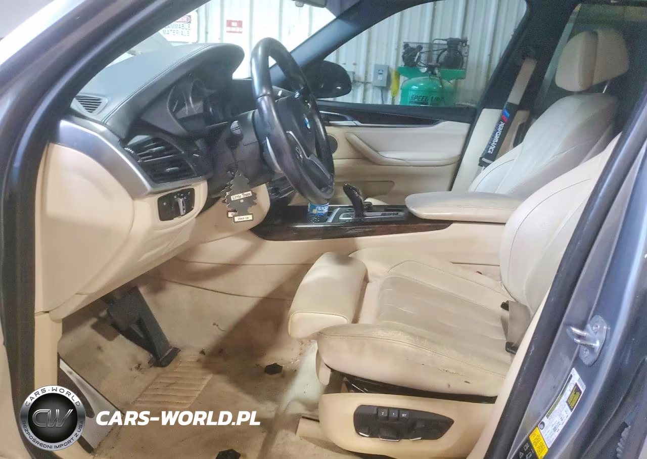 2015 BMW X5 xDrive50I VIN:5UXKR6C57F0J79136 - 7
