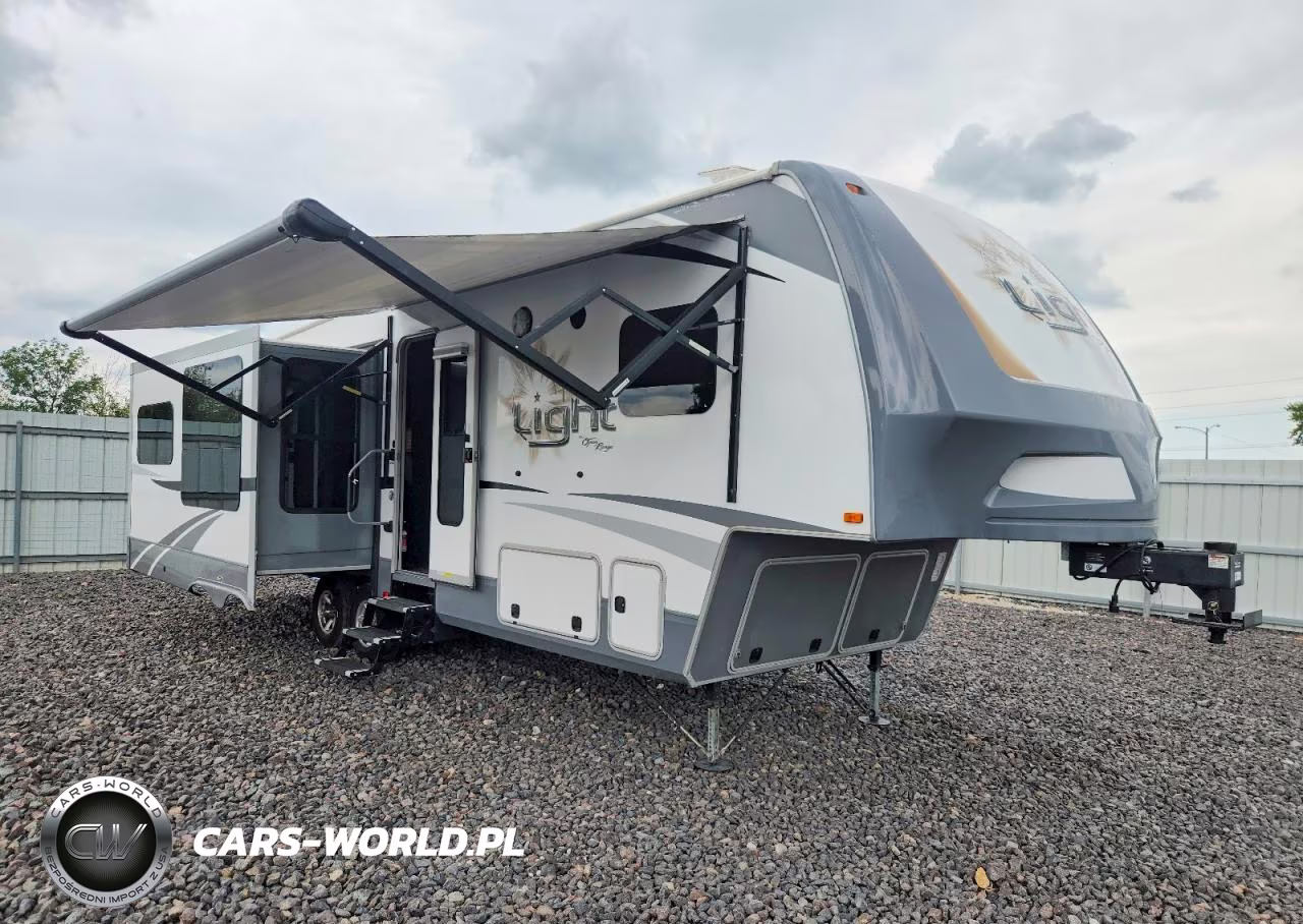 2017 Highland Ridge Light Camper – zdjęcie 1 z 10